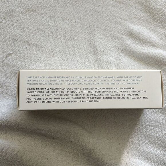 Balance Me | Hyaluronic Plumping Mist - Picture 3 of 7